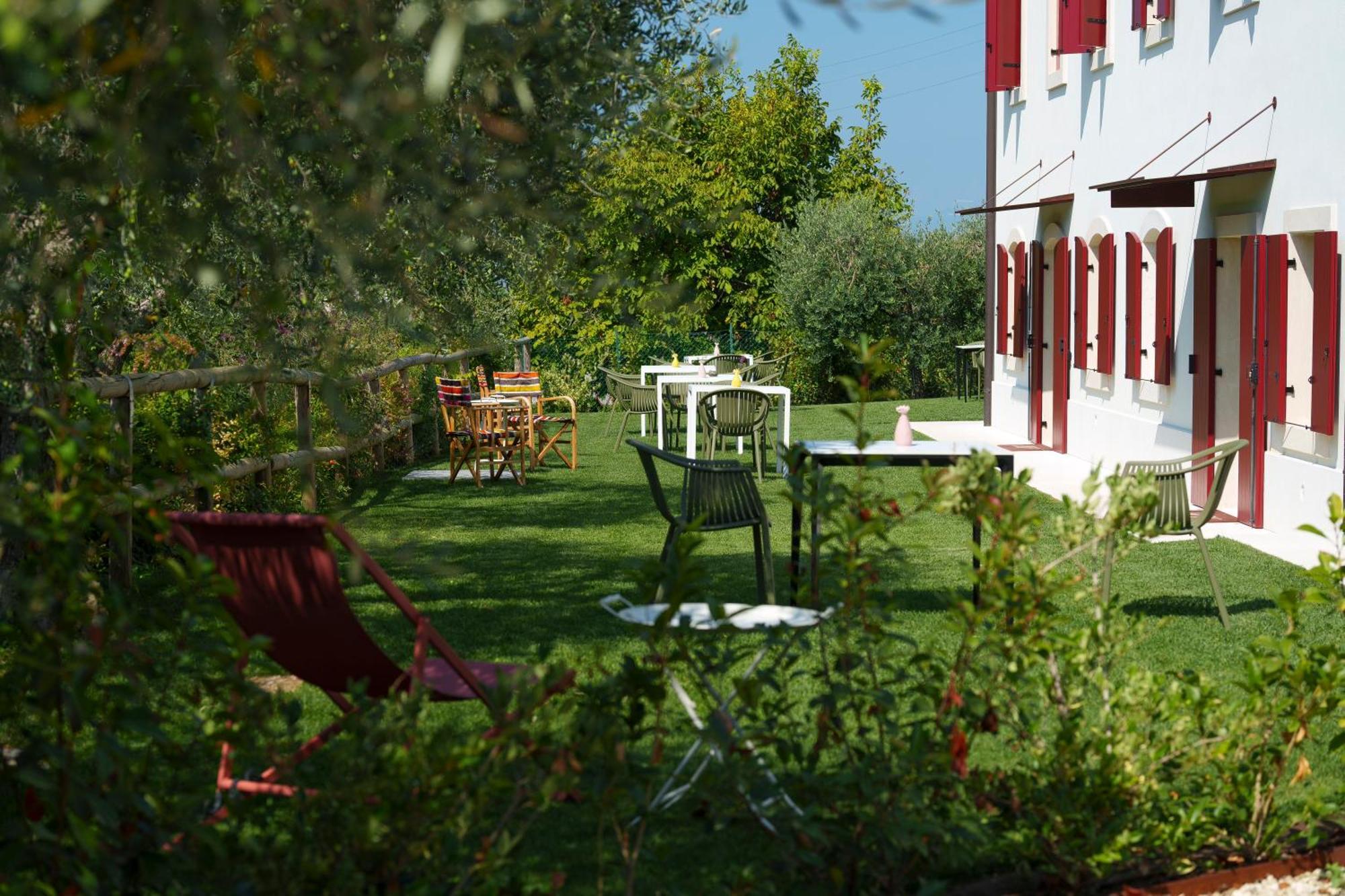 Residenza Vesentini Bed and Breakfast Pastrengo Eksteriør billede