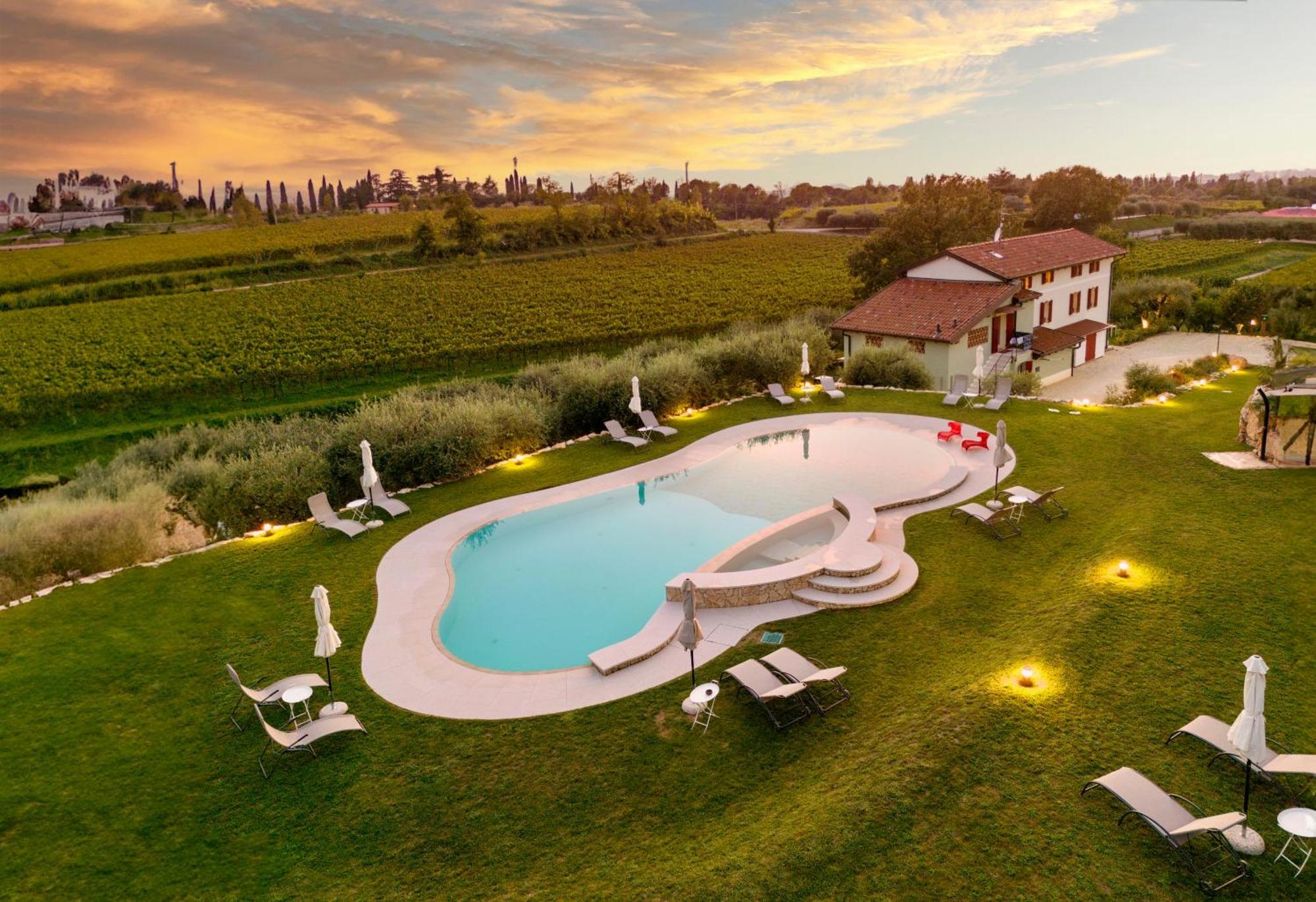 Residenza Vesentini Bed and Breakfast Pastrengo Eksteriør billede