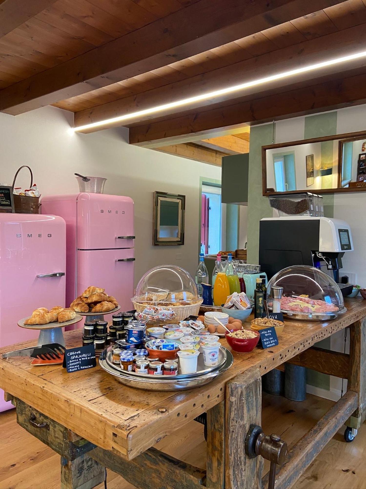 Residenza Vesentini Bed and Breakfast Pastrengo Eksteriør billede